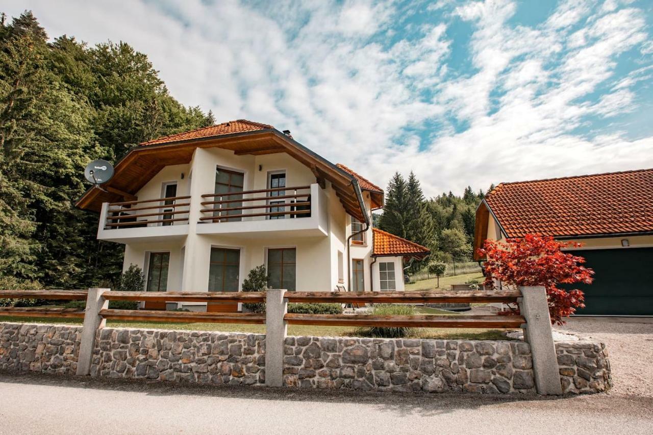 House Of Adventure - The Base To Explore Slovenia Laze v Tuhinju Екстериор снимка
